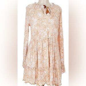 House of Harlow 1960 dress, size S, peachy beige floral. NWOT